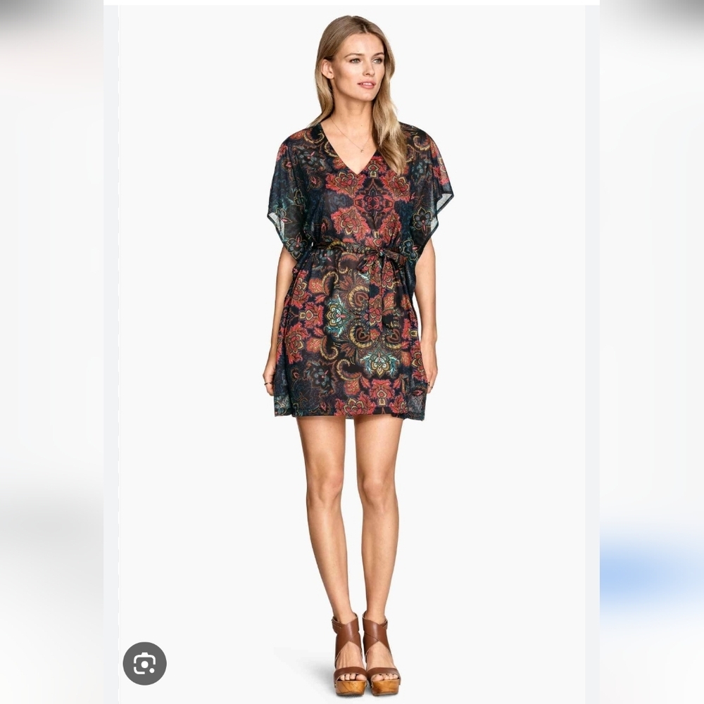H&M Beach Kaftan Cover-Up Sheer Artsy Floral Sheer Summer Vacation Small